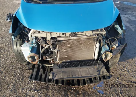 2015 Nissan Versa Note S (Sr)/S Plus/Sl/Sr/Sv z USA, uszkodzony, nr VIN 3N1CE2CP5FL370023